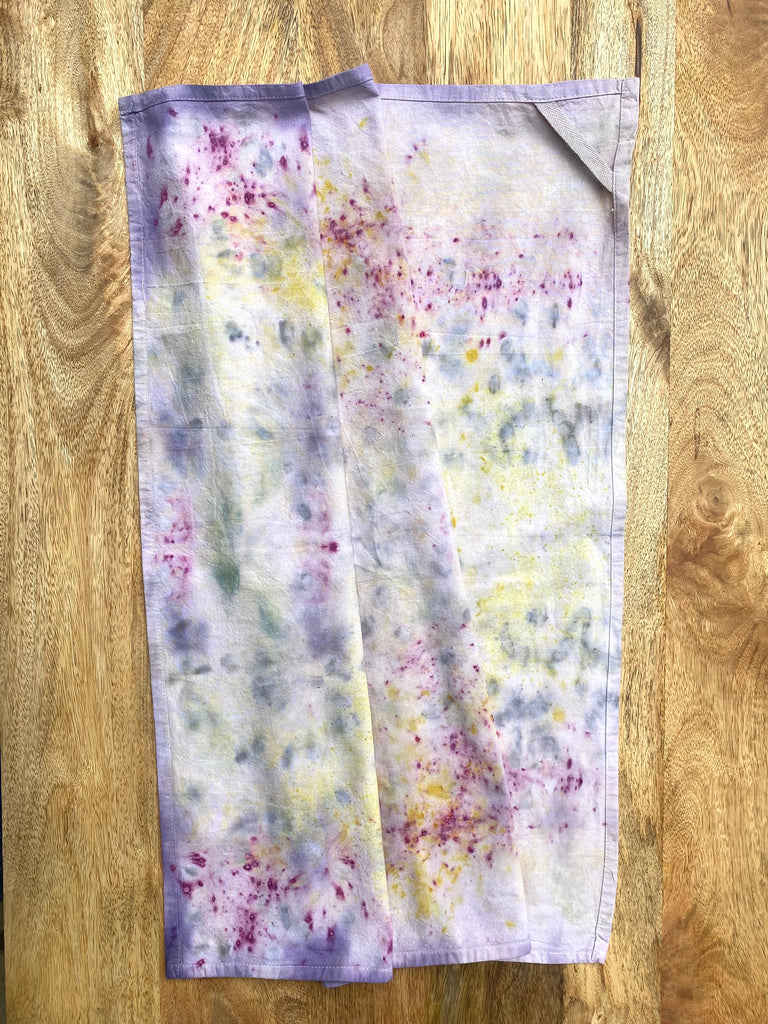 Fleming and Cazalas (F&C) naturally dyed 100% cotton flour sack towel for your kitchen or as a hand towel around the house. Naturally dyed with materials from nature and with zero harsh chemicals. Hand dyed in Austin, Texas with a slow process. 